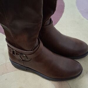 BareTraps Brown Heeled Boots